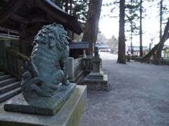 神社五景 － 九尾の門番さん