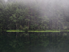 霧の湖畔 1