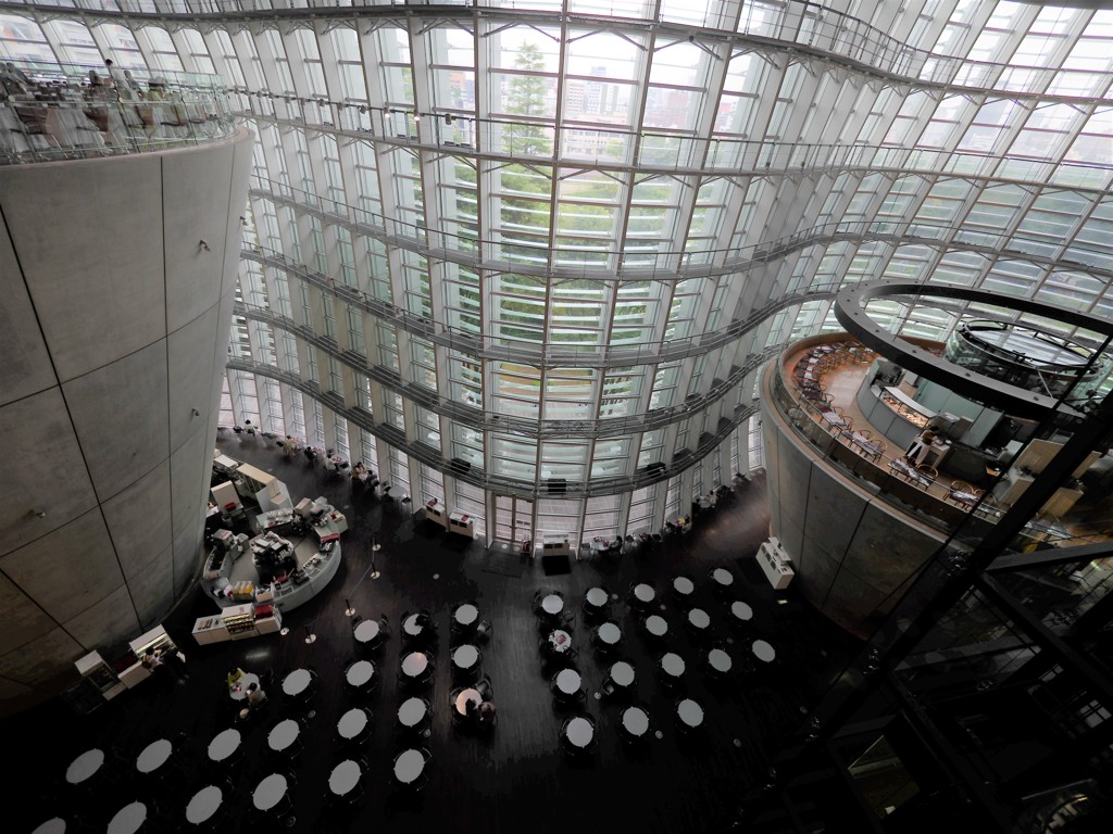 国立新美術館