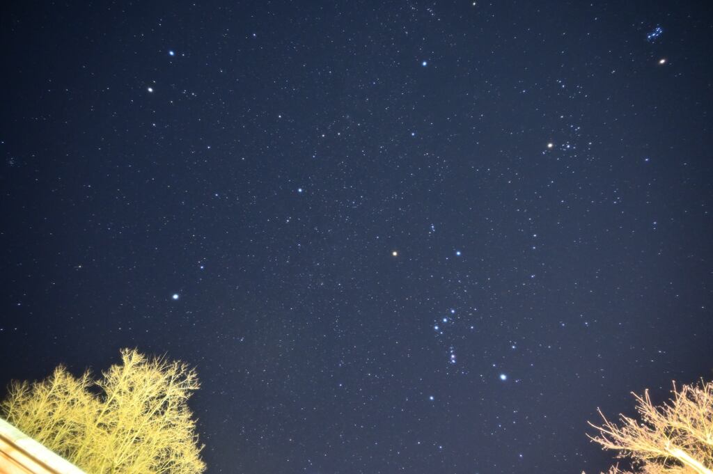 赤い星一直線