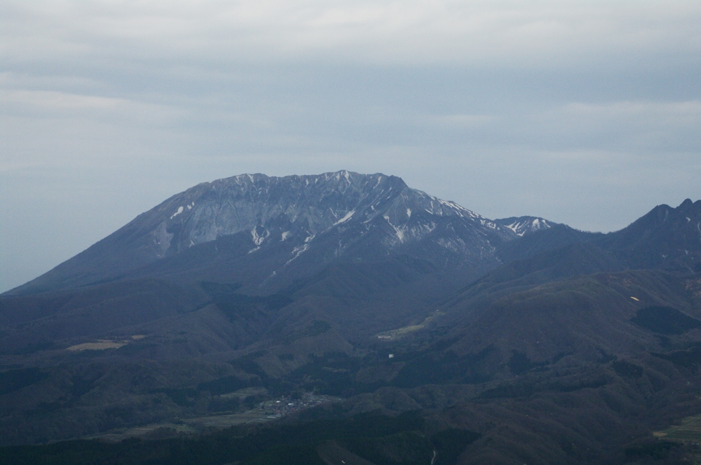 春まだ遠い大山