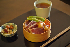 本マグロの海鮮丼