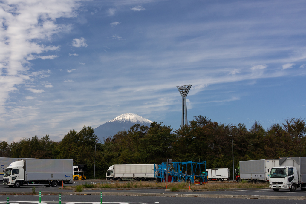 間近の富士山