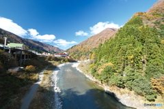 宇奈月温泉街の紅葉2024-5