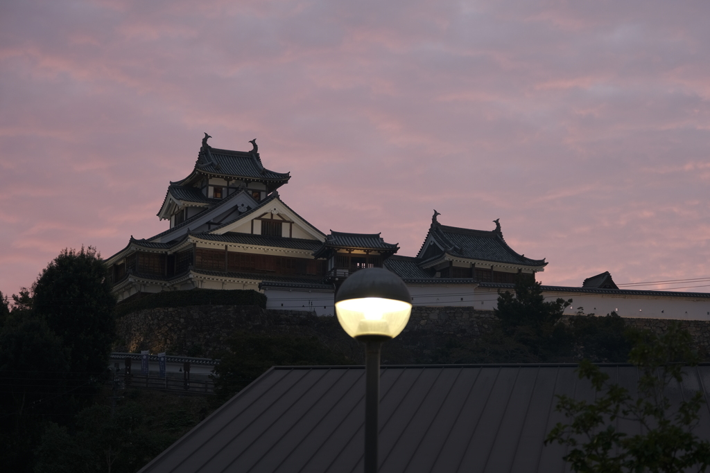 夕暮れの福知山城