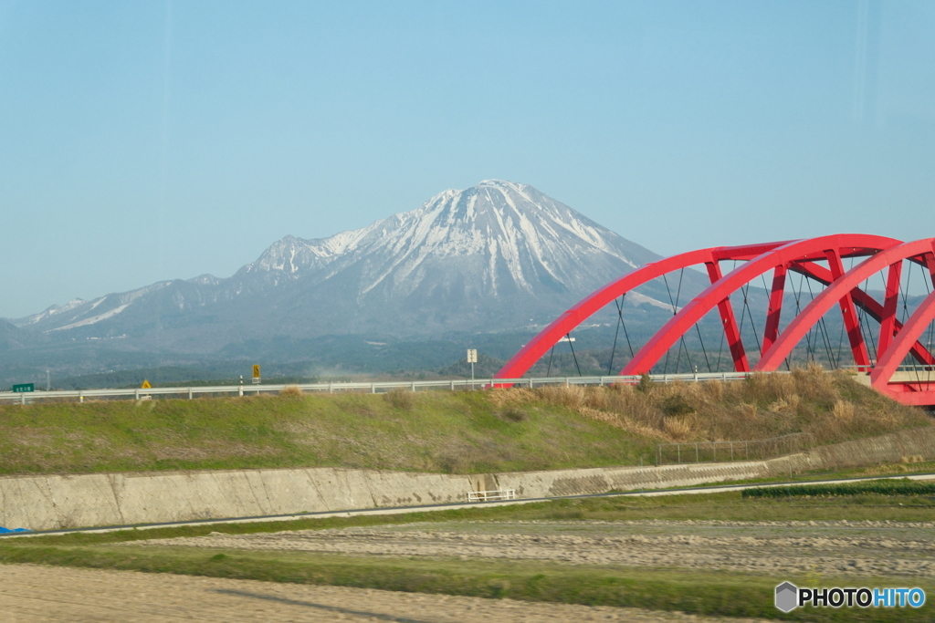 特急やくもの車窓から大山