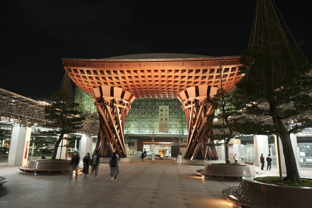 夜の金沢駅１