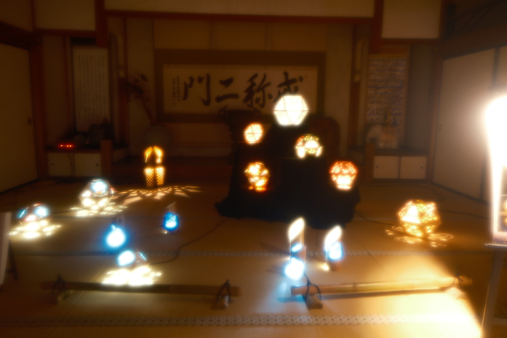 光りが織りなす極楽の世界 ～風鈴と和あかり～9
