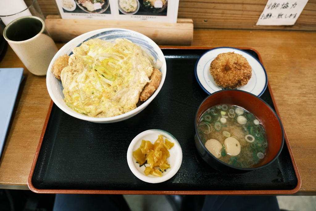空が曇っている合間に昼食