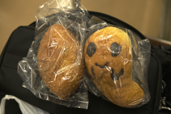 旅の帰りに買ったパン