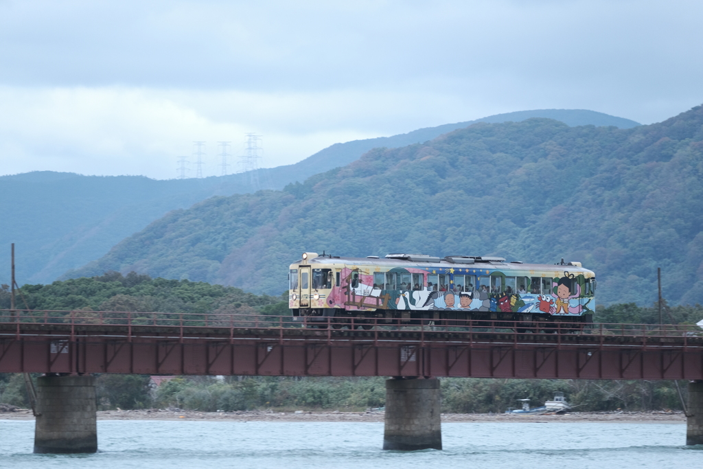 ゆめ列車に掛かる橋