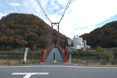 グラグラ揺れる橋