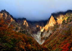 モルゲンロート・秋～谷川岳一ノ倉沢