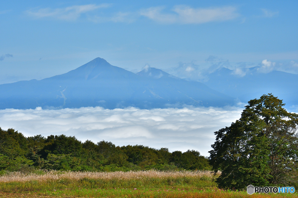 雲海に浮かぶ磐梯山