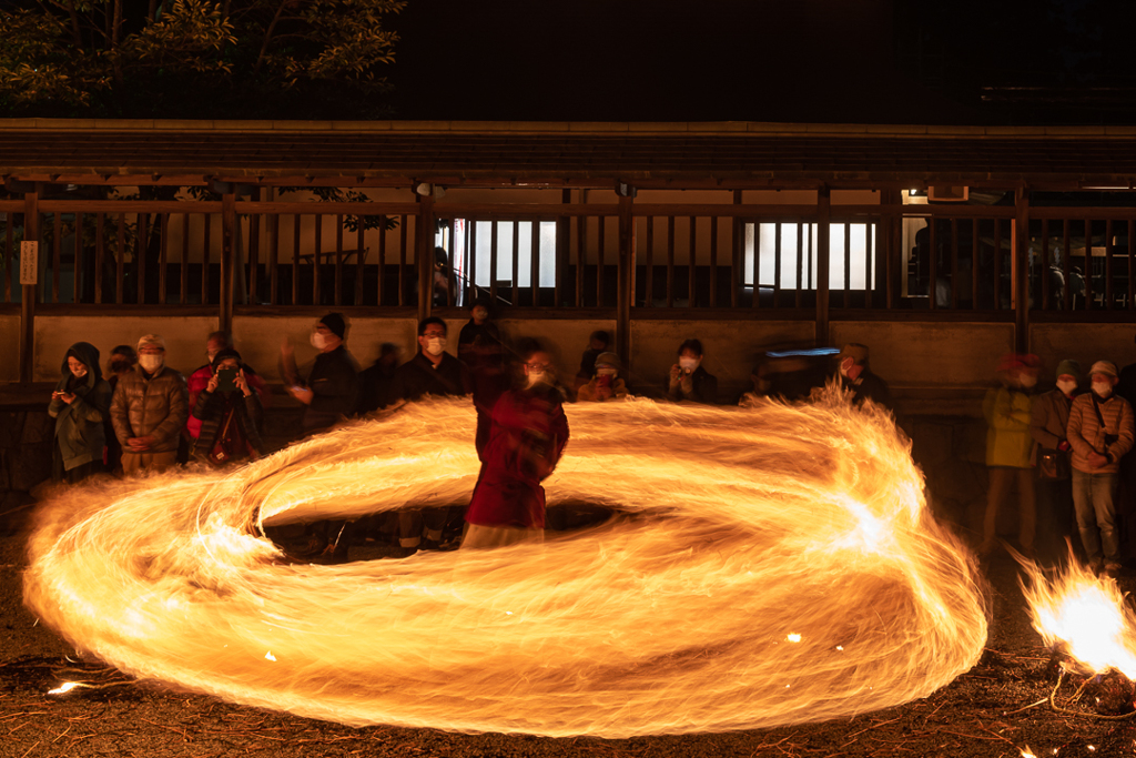 熊本県阿蘇市　阿蘇神社　火振り神事2