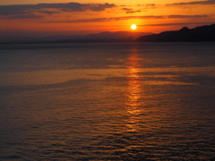 別府温泉から見る朝日