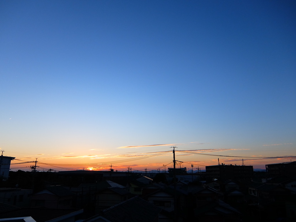 台風一過後の夕暮れ