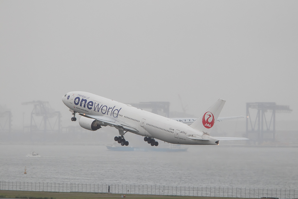 Haneda Airport  JA771J