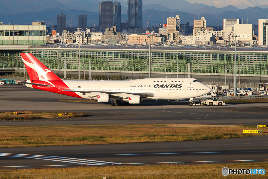 Haneda Airport＆VH-OEJ