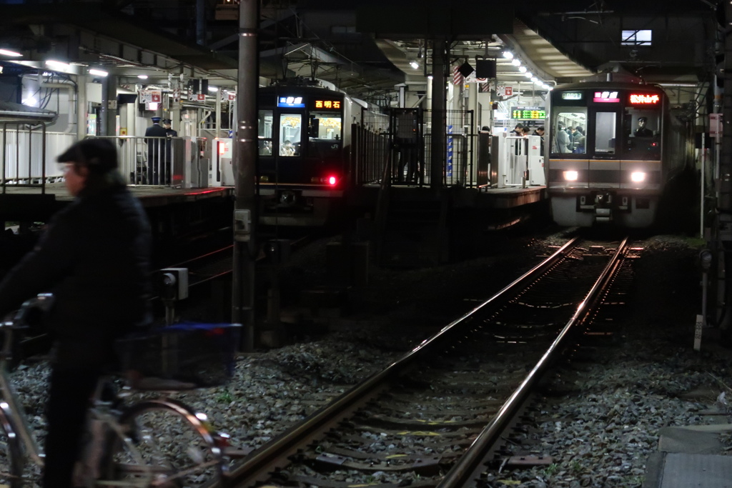 京橋NIGHTー駅ー