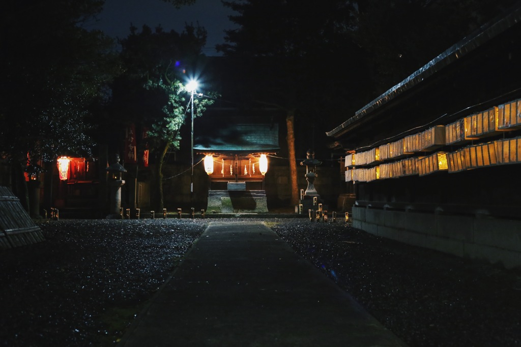 夜の神社