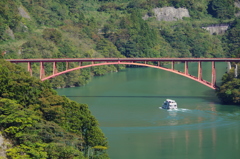 庄川峡の赤い橋