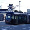 富山城と路面電車