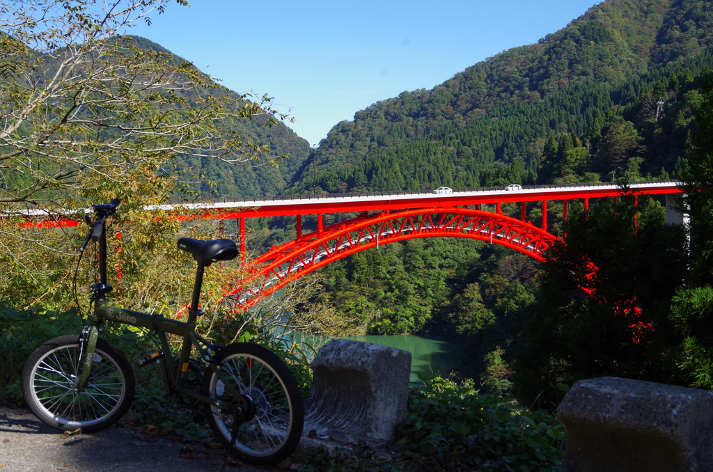 庄川峡赤い橋