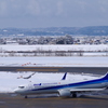雪のち晴れの富山空港