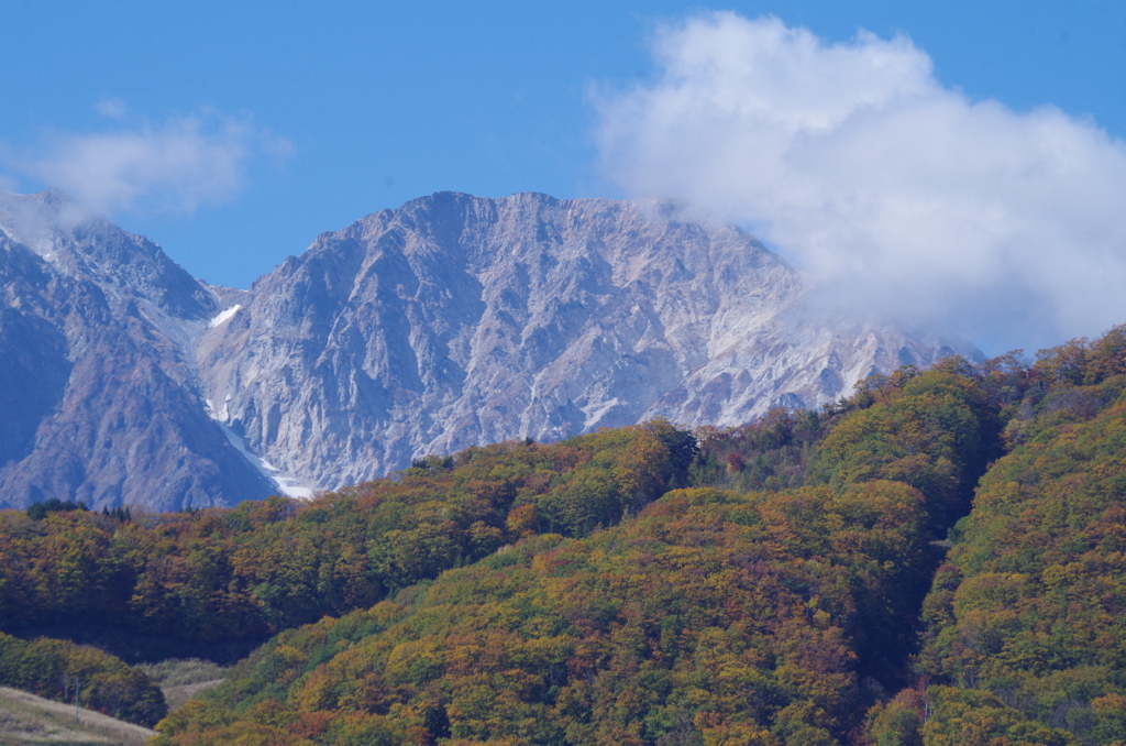 岩山と紅葉