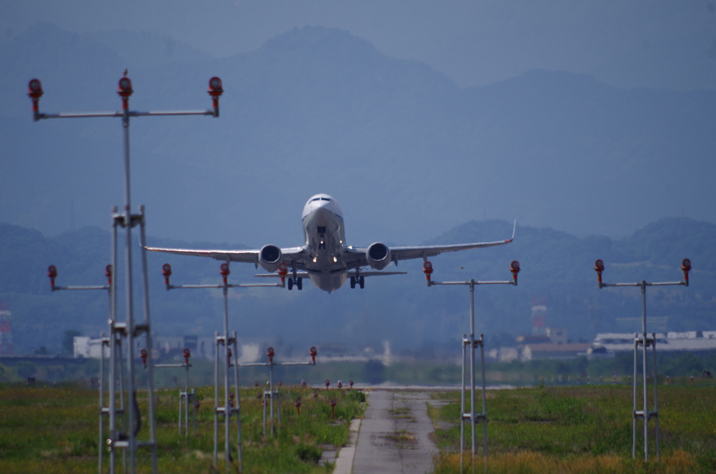 富山空港の離陸シーン