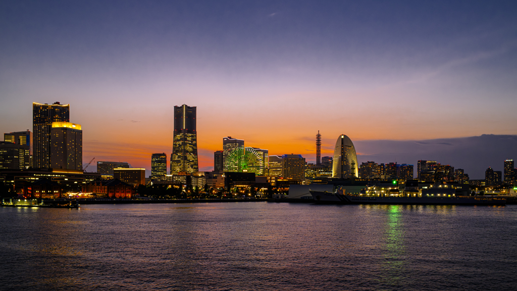 マジックがかけられた横浜港