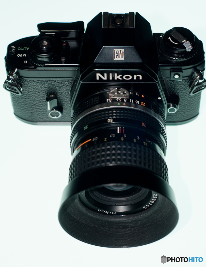 NIKON EM