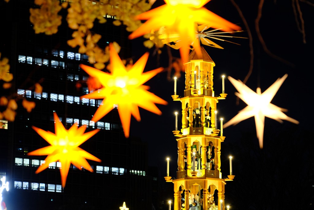 クリスマスピラミッドと星灯り