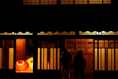 和傘問屋の灯り