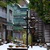 路地裏の雪景色
