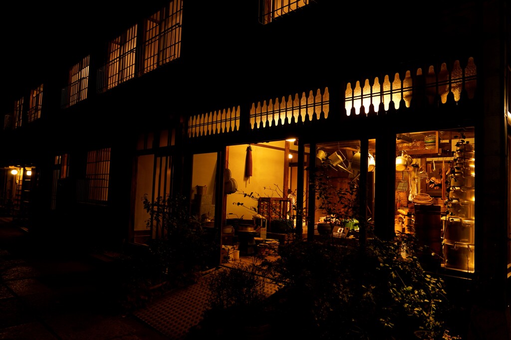 夜の荒物屋