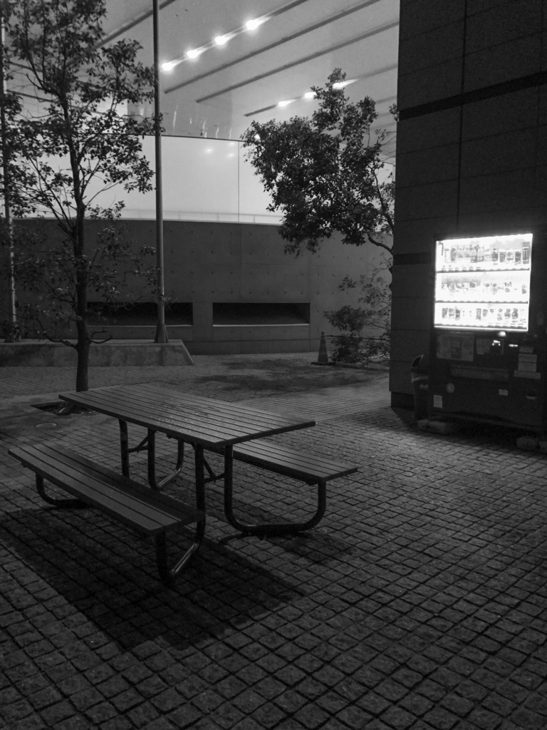 この街の片隅で