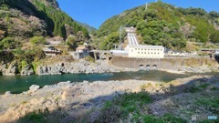 五ヶ瀬川　神影大橋近くの発電所