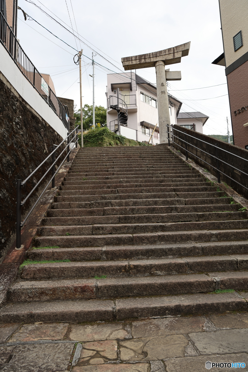 一本柱鳥居　①