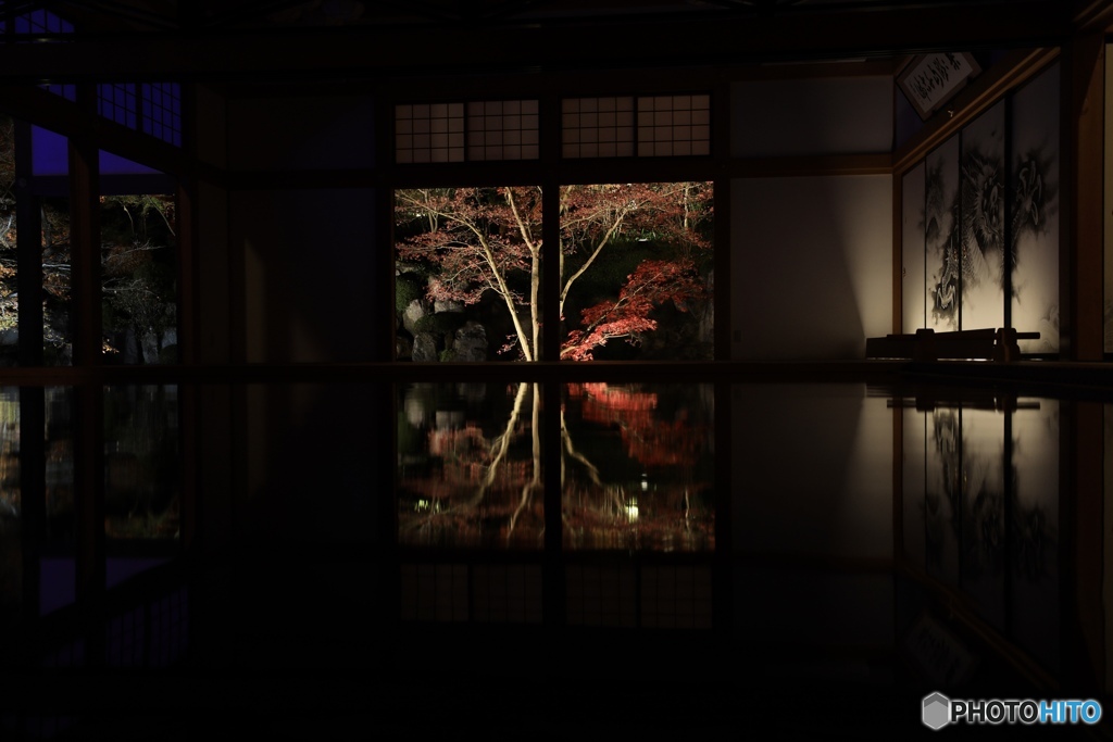 床の絵画