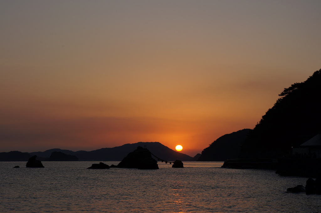 二見　夫婦岩　朝日