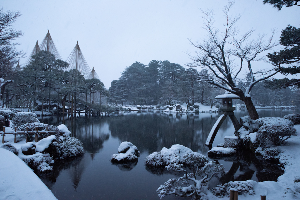 雪の兼六園