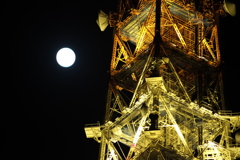 東京タワーと月　その2