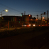 川崎工場日没直後の道路