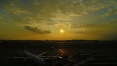 羽田空港からの夕日