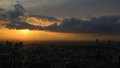夕陽に照らされて　輝く　東京の街並み
