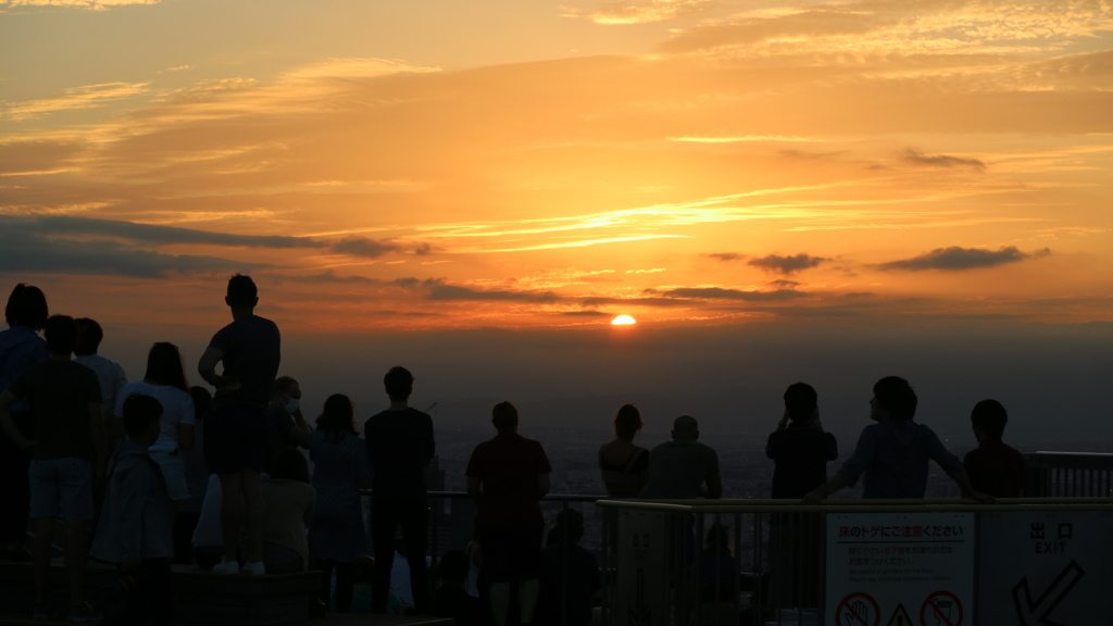 六本木ヒルズスカイデッキからの夕陽