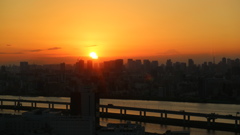 船堀タワーからの　夕日と富士山