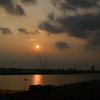市川市を流れる、江戸川の河川敷　から見た　夕陽　この日は花火大会がありました。